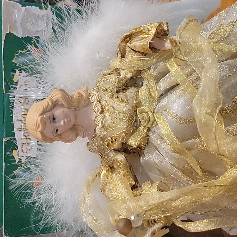Holiday Style 12" Fiber Optic lighted Angel Tree topper